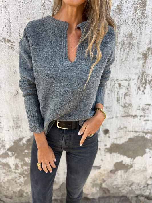 JO | Timeless and elegant winter top