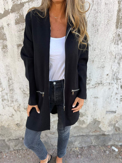 JO | Uncomplicated and trendy winter jacket