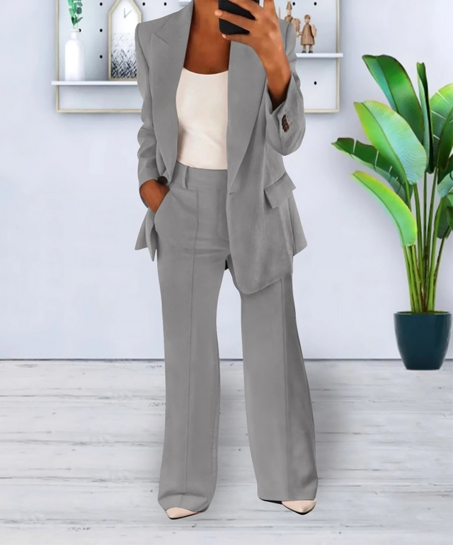 JO | Relaxed and timeless winter garment