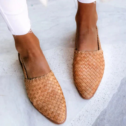 JO | handmade flat sandals
