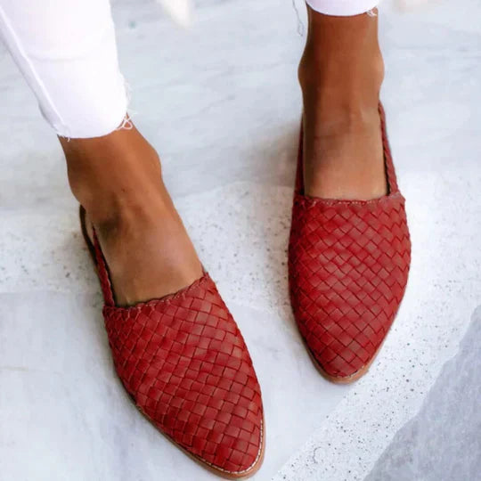 JO | handmade flat sandals