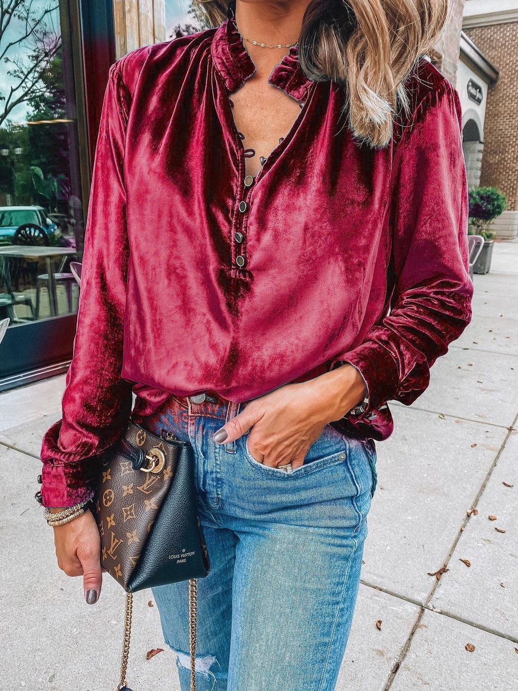 JO | Elegant and stylish winter blouse
