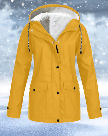 JO | Soft and knitted, oversized fleece coat